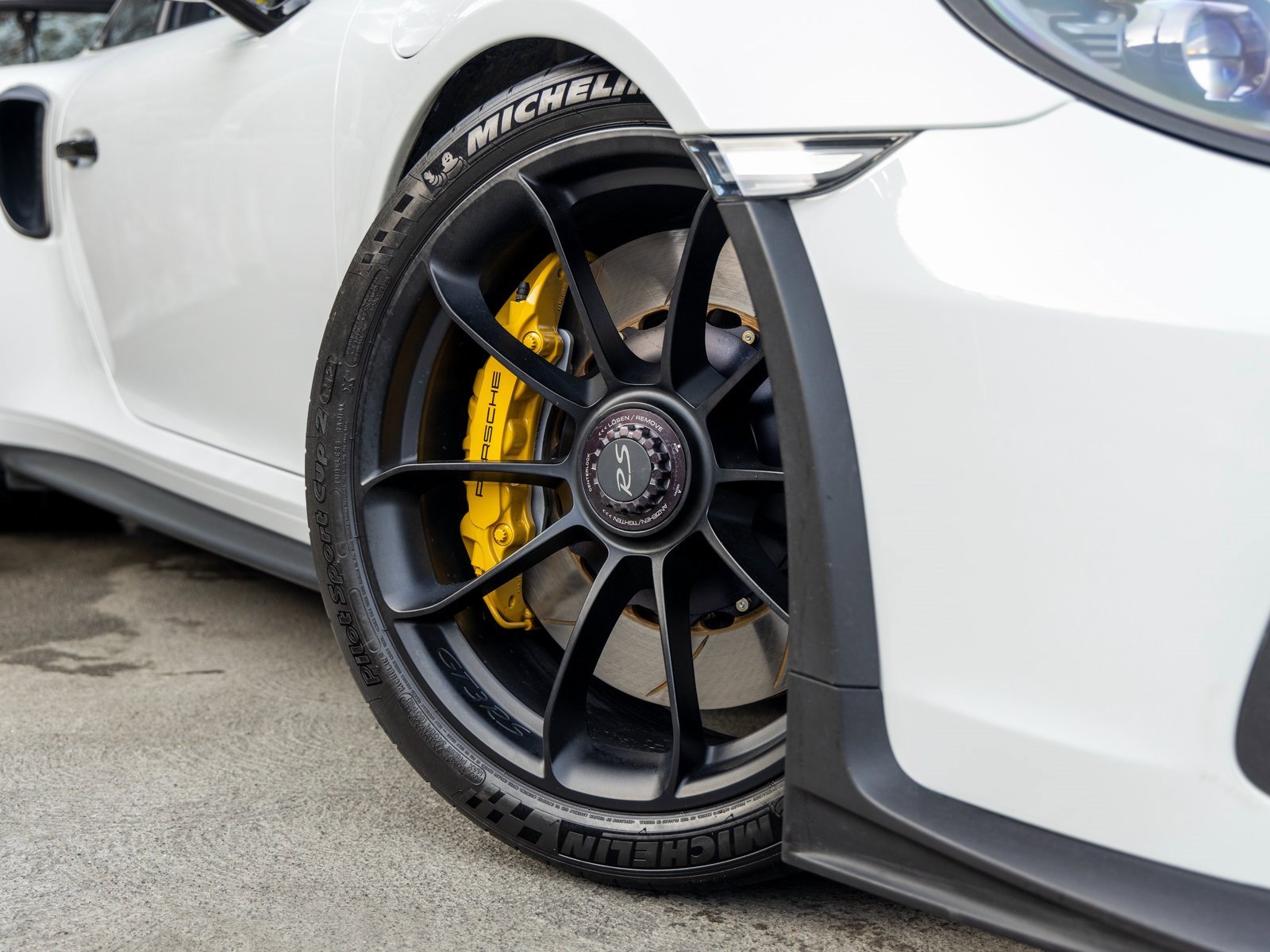 Used 2019 Porsche 911 GT3 RS image 16