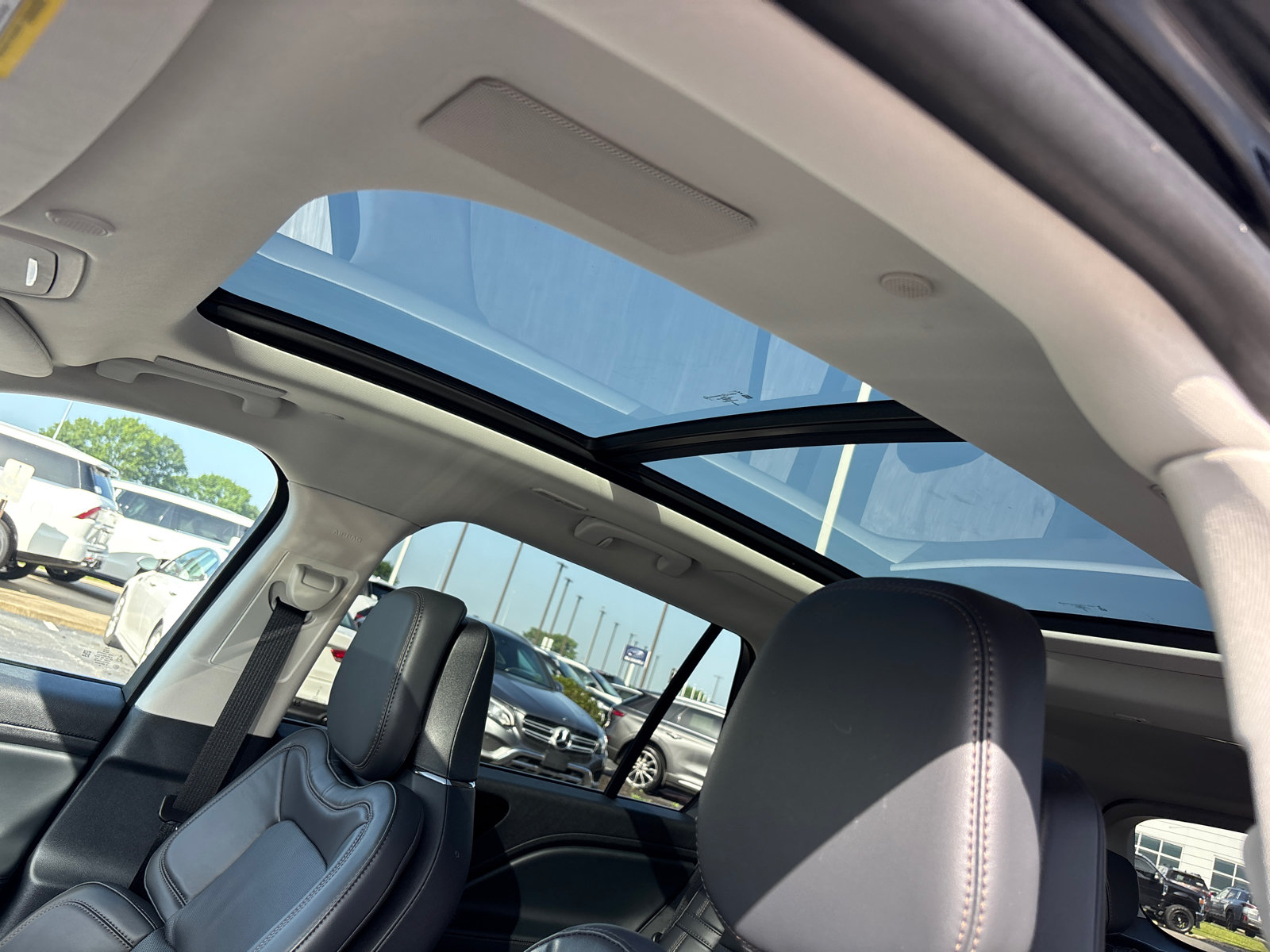 New 2026 Lincoln Aviator Reserve AWD/4WD image 25