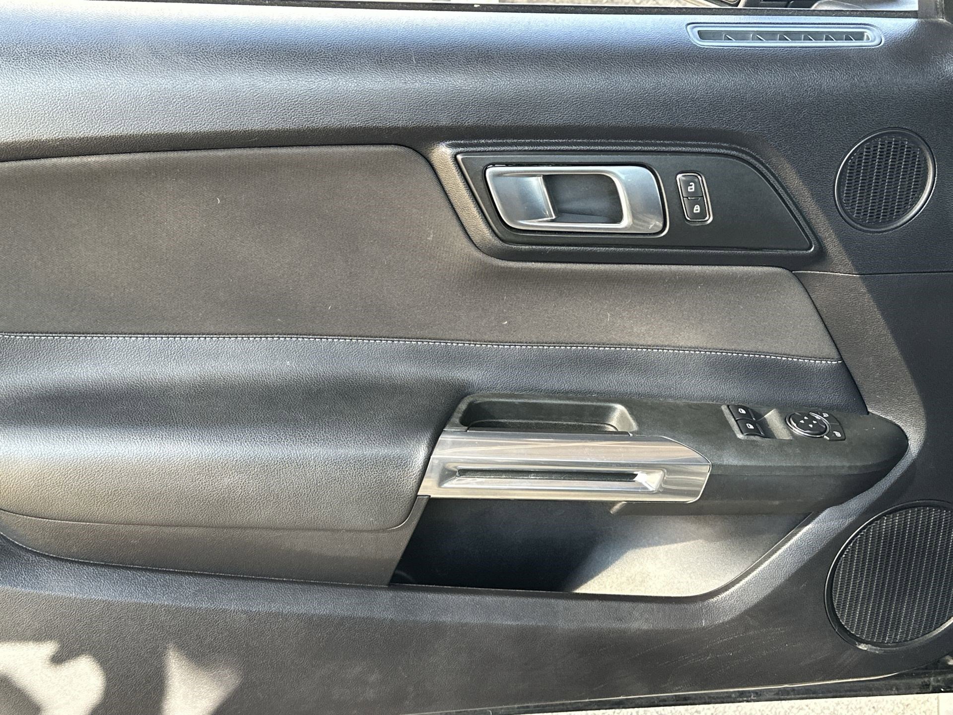 Used 2019 Ford Mustang Coupe w/ Equipment Group 101A image 27