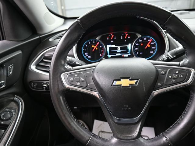 Used 2018 Chevrolet Malibu LT w/ Leather Package image 8