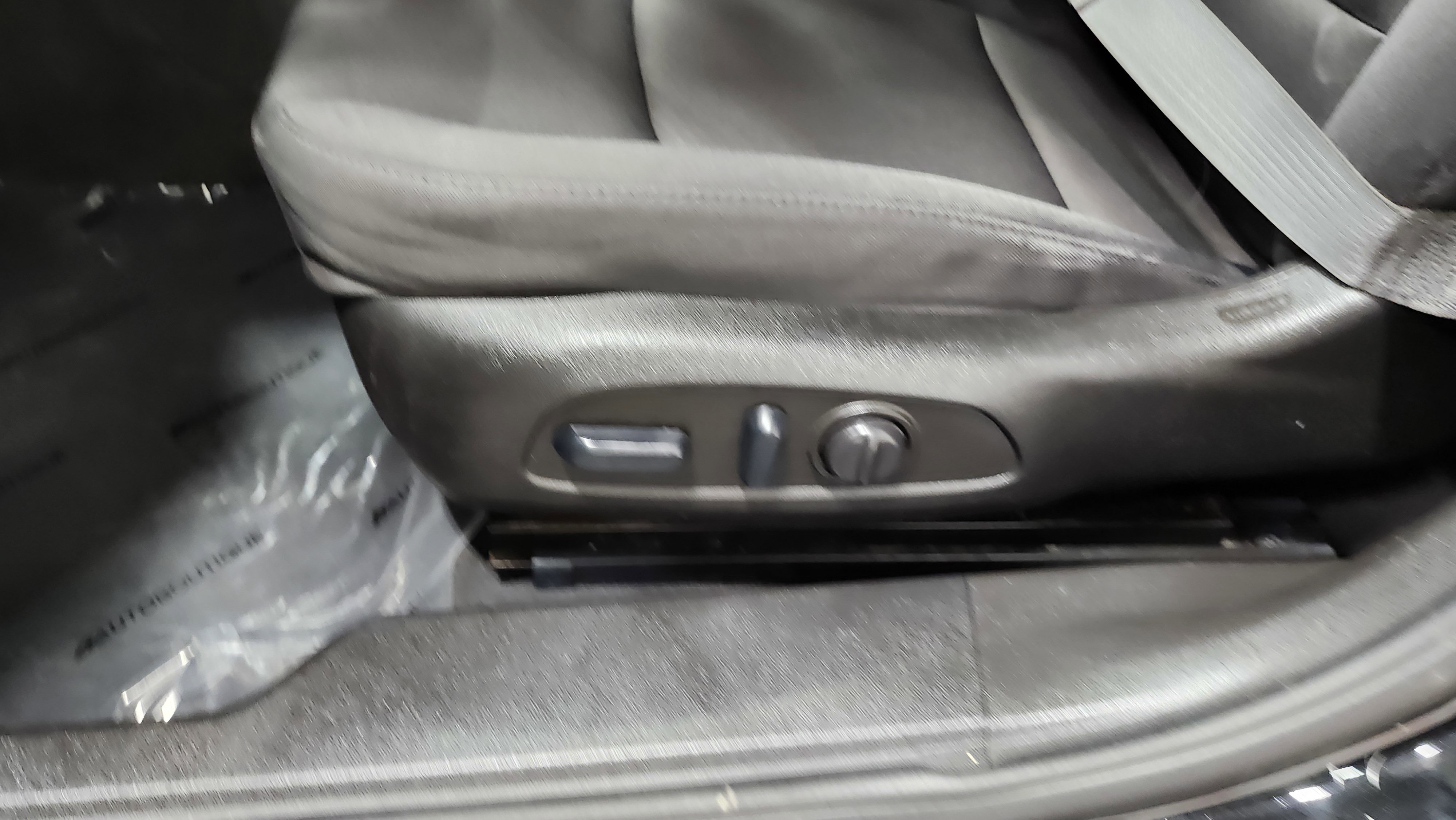 Used 2022 Chevrolet Malibu RS image 23