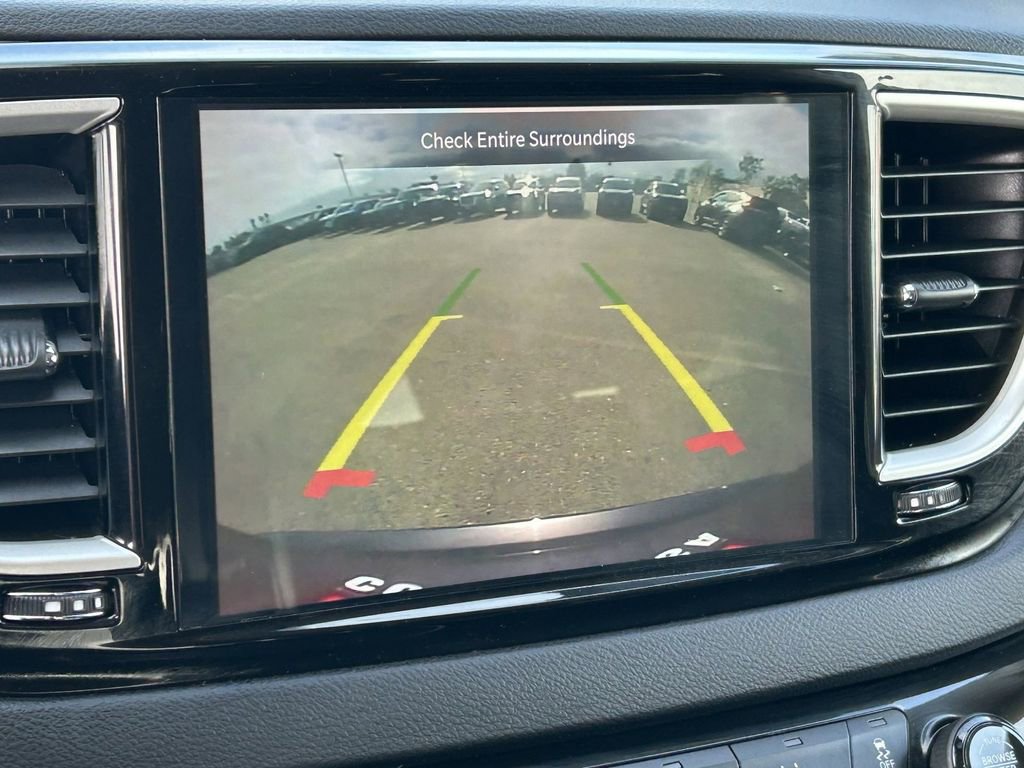 Used 2023 Chrysler Pacifica Touring-L image 28