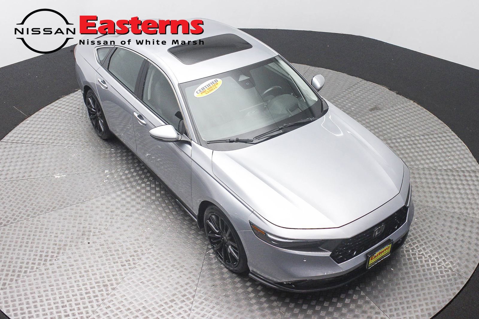 Used 2024 Honda Accord Touring image 3