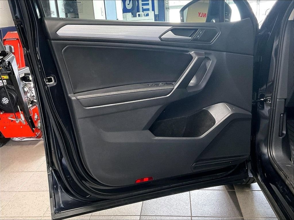 Used 2023 Volkswagen Tiguan S AWD/4WD image 9