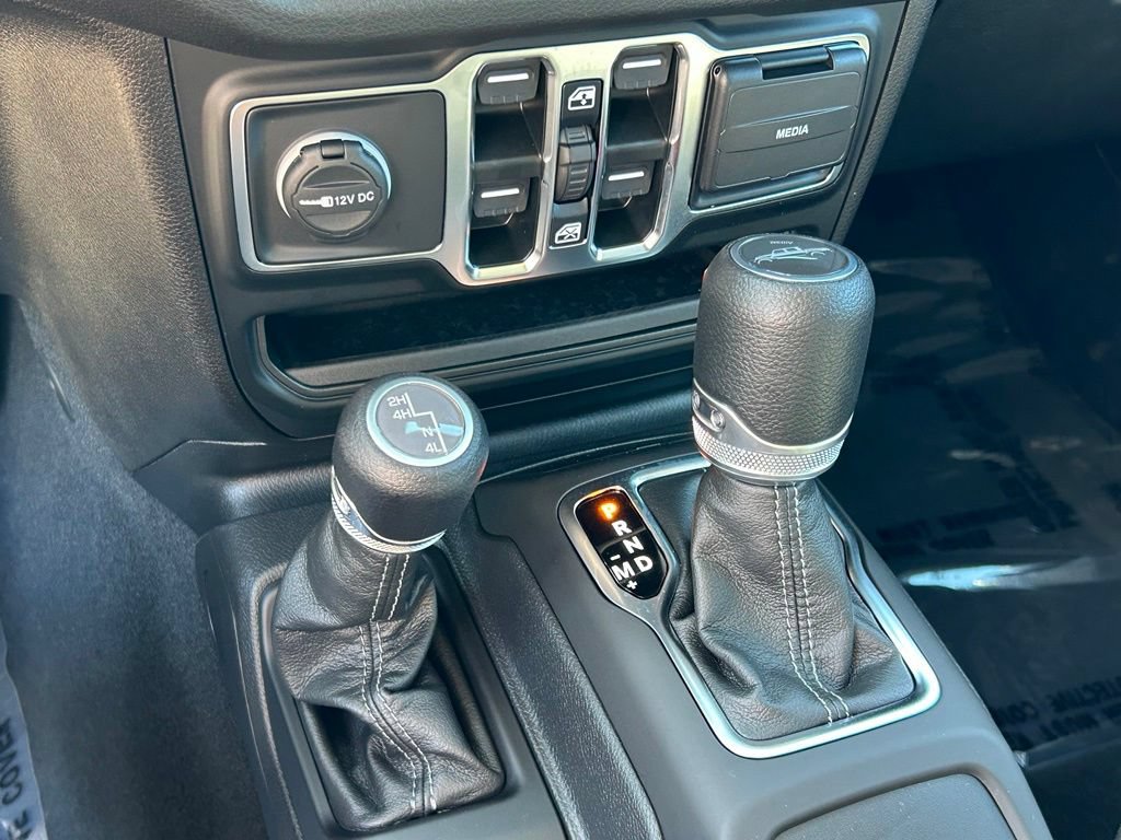 Used 2024 Jeep Gladiator Sport AWD/4WD image 30