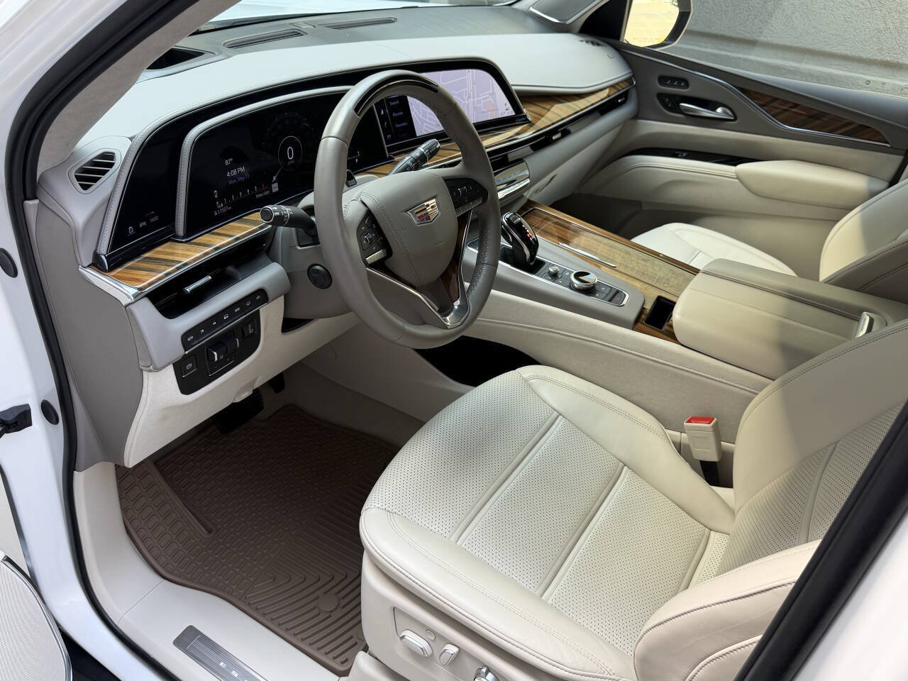Used 2024 Cadillac Escalade Sport Platinum AWD/4WD image 14