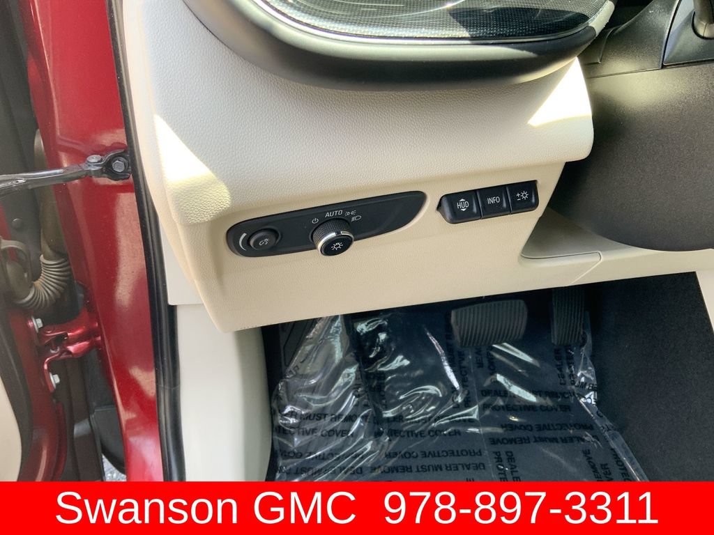 Certified 2022 Buick Envision Essence w/ Technology Package I FWD image 19