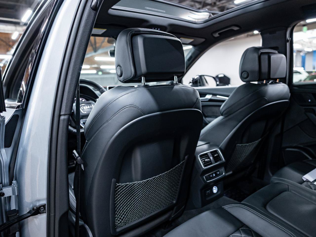 Used 2019 Audi SQ5 Premium Plus w/ Premium Plus Package AWD/4WD image 11