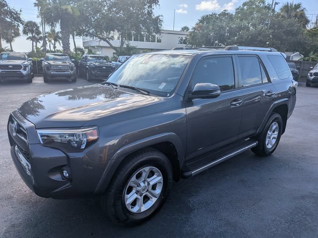 Used 2022 Toyota 4Runner SR5 Premium w/ Moonroof Package RWD image 2