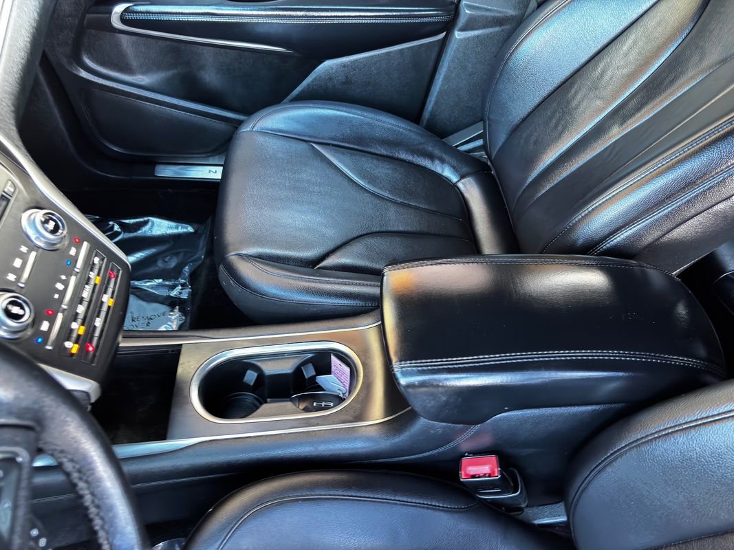 Used 2017 Lincoln MKC Premiere image 40