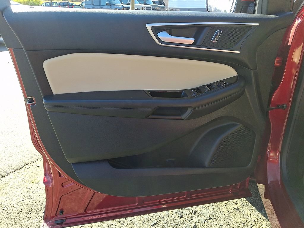 Used 2018 Ford Edge SEL w/ Equipment Group 201A image 12
