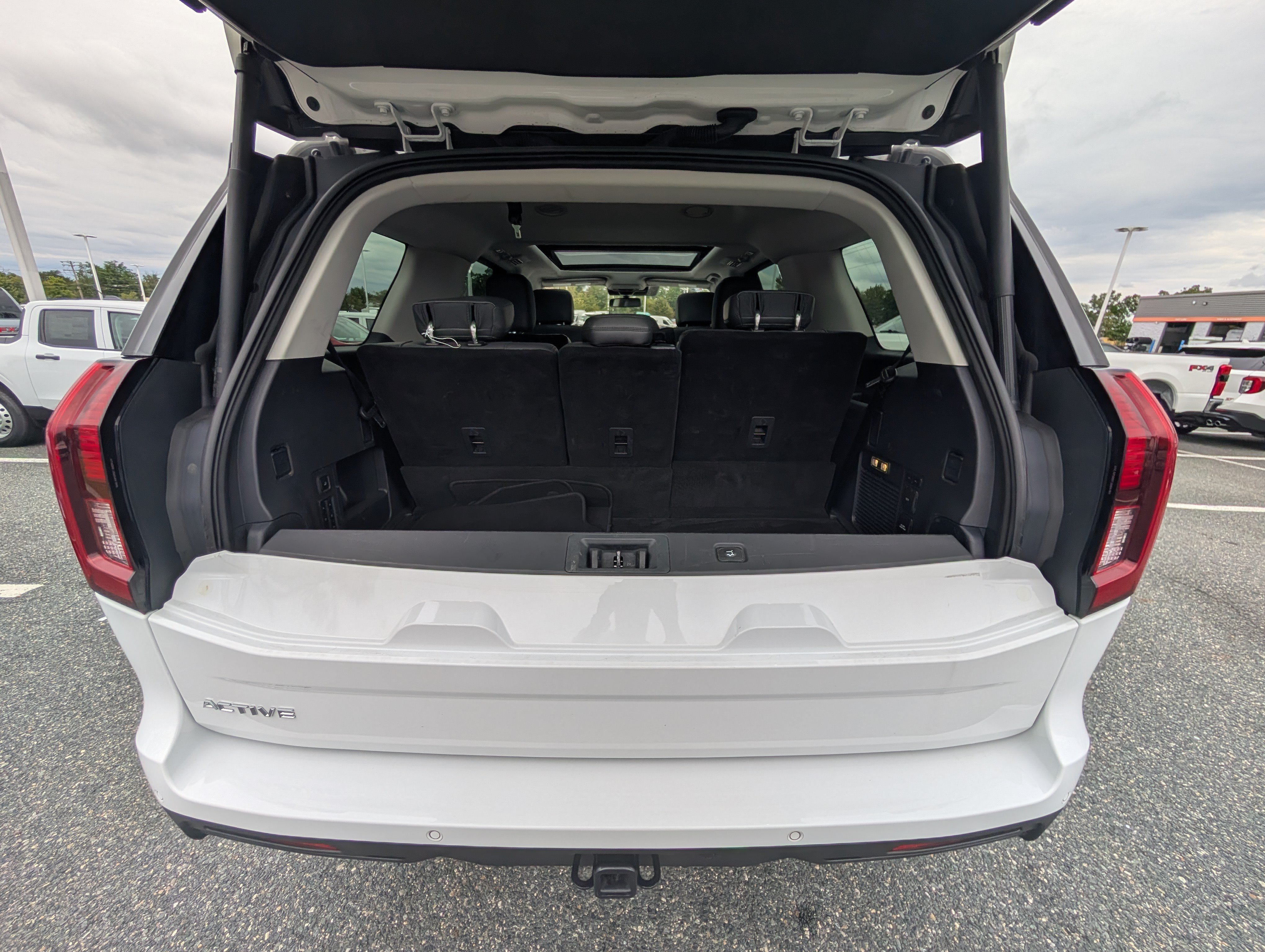 Certified 2025 Ford Expedition Active AWD/4WD image 15