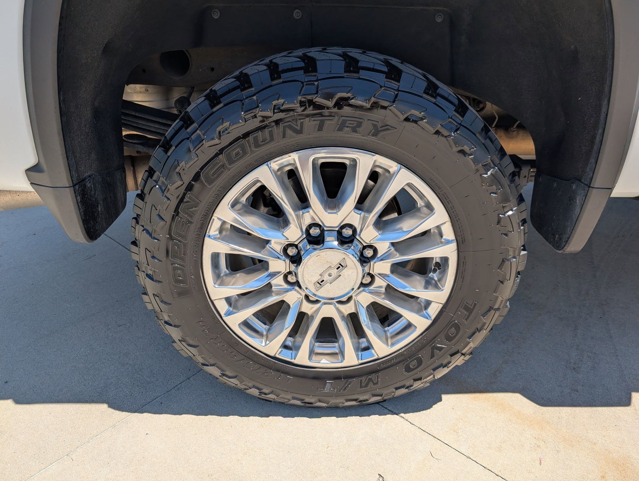 Used 2022 Chevrolet Silverado 2500 High Country w/ Z71 Off-Road Package AWD/4WD image 12