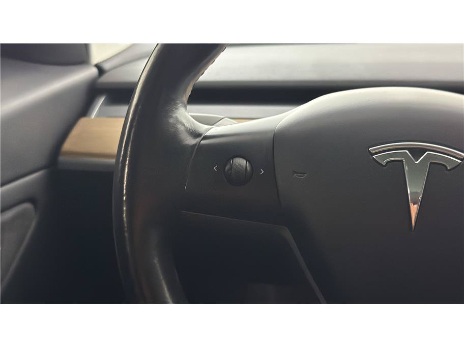Used 2018 Tesla Model 3 Long Range RWD image 27
