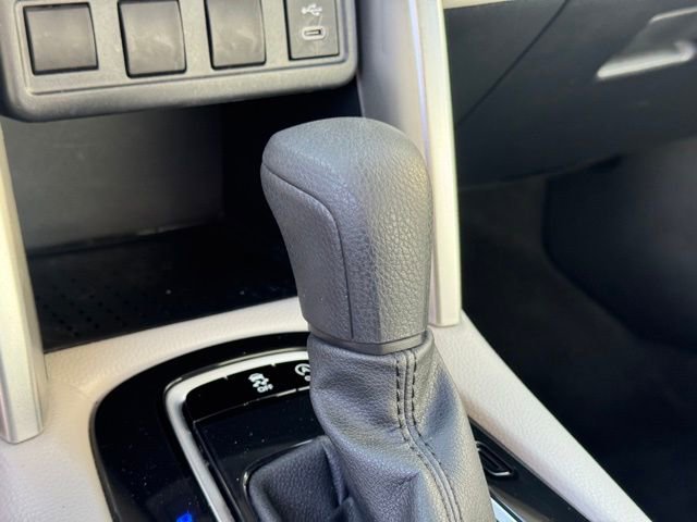 Used 2023 Toyota Corolla Cross L image 20