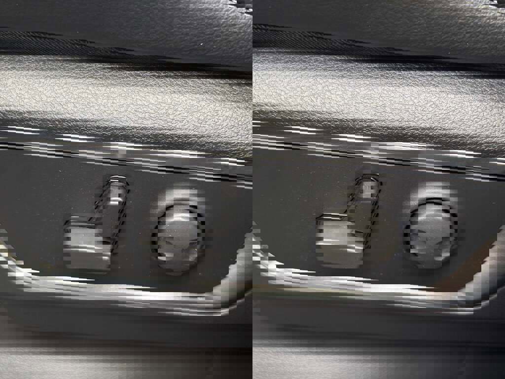 New 2026 RAM 1500 Laramie w/ Night Edition image 18