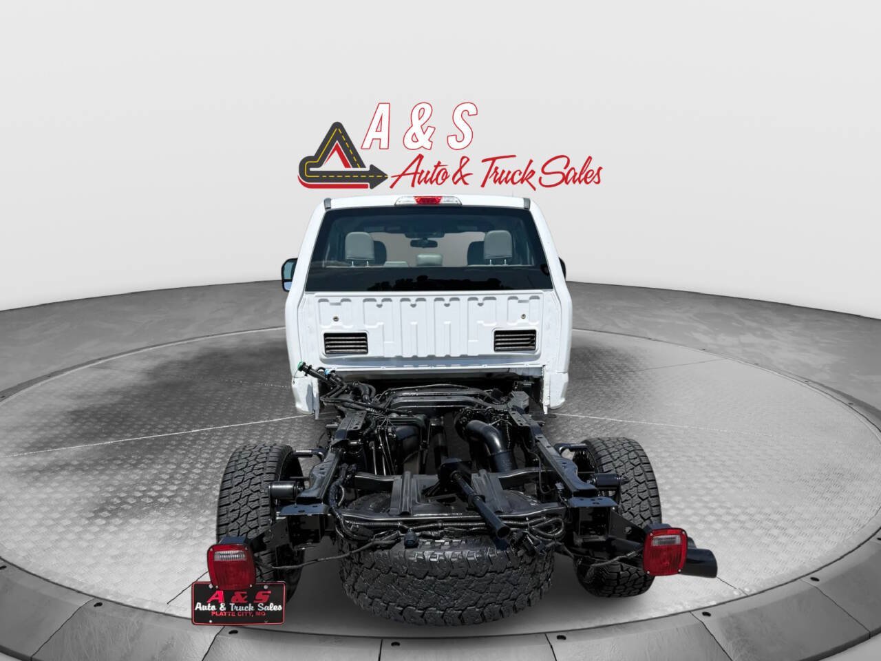 Used 2019 Ford F350 XL w/ Snow Plow Prep Package AWD/4WD image 6
