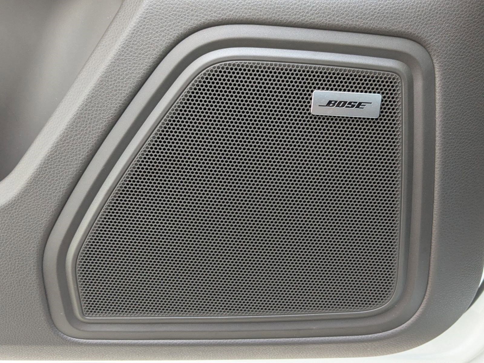 Certified 2025 Porsche Macan image 14