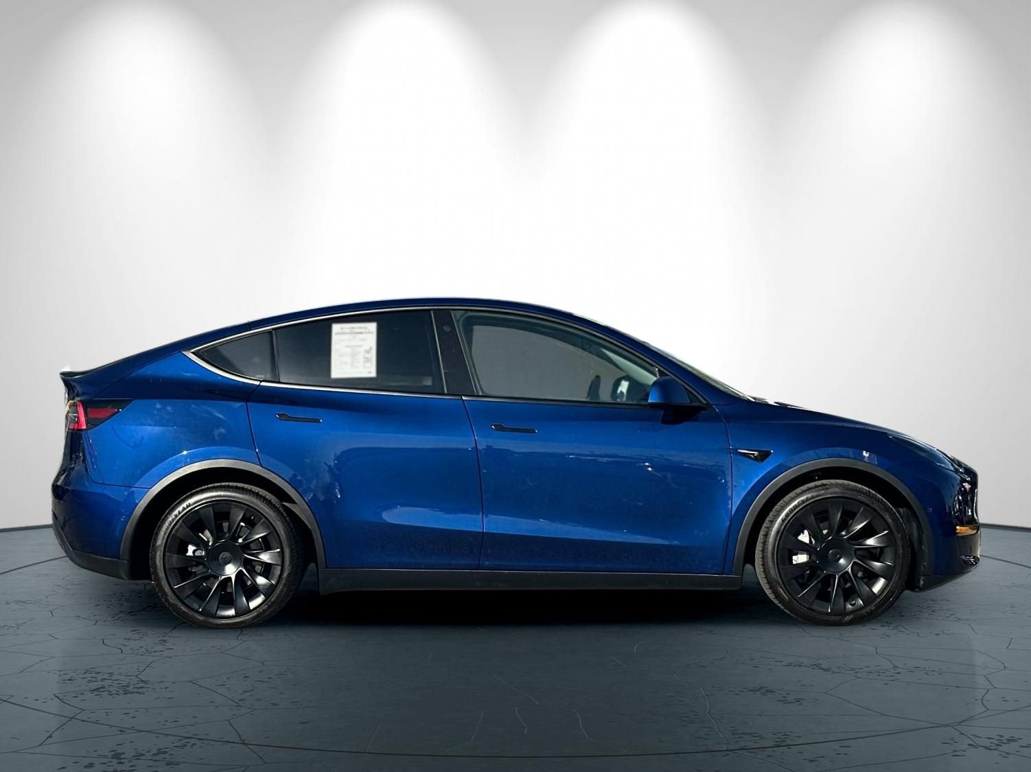 Used 2021 Tesla Model Y Long Range image 3