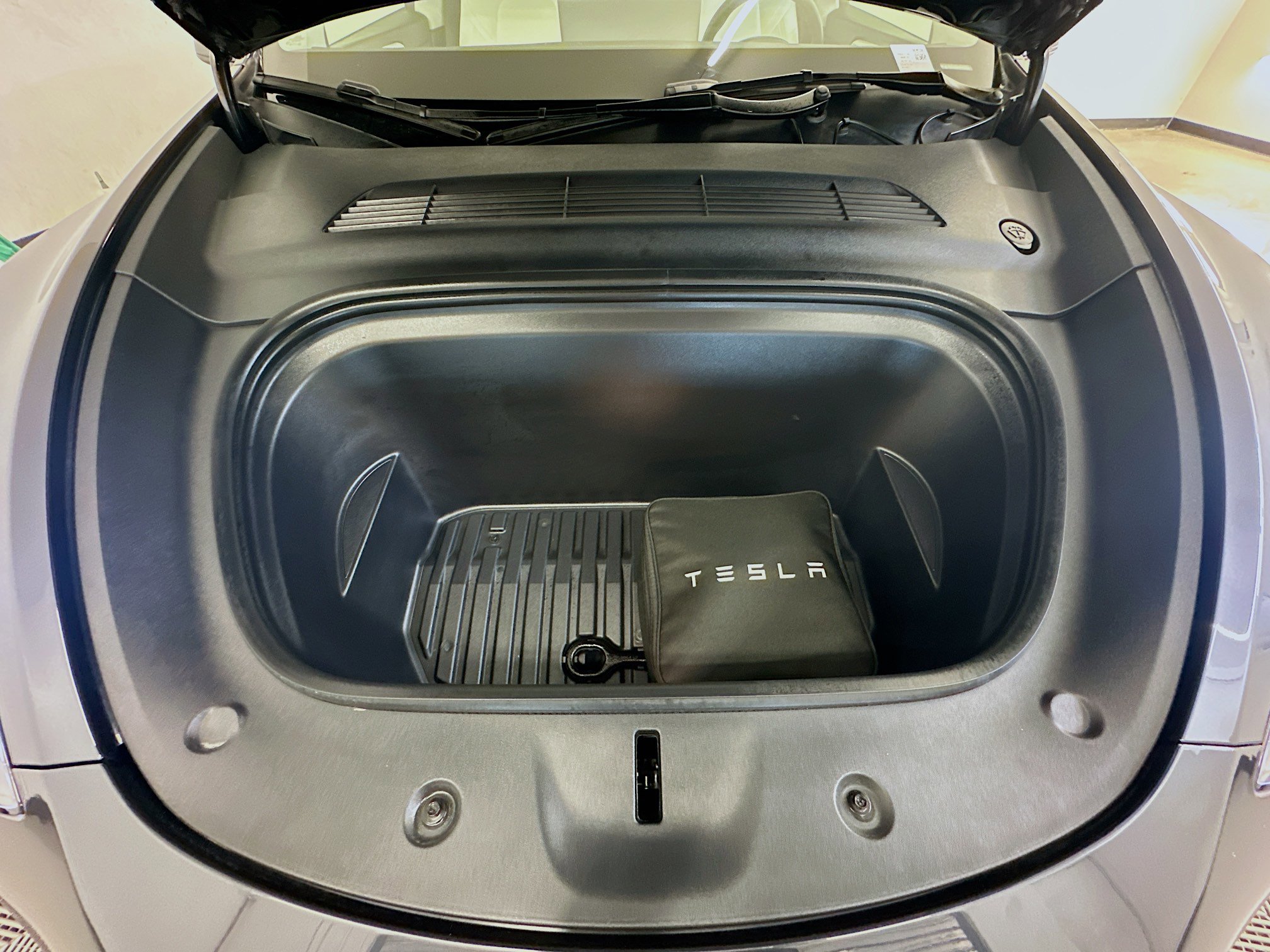 Used 2024 Tesla Model Y Long Range image 34