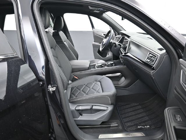 New 2026 Volkswagen Atlas Cross Sport SE AWD/4WD image 14