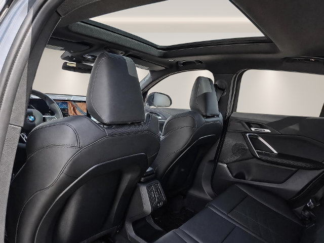 New 2027 BMW X2 xDrive28i AWD/4WD image 13