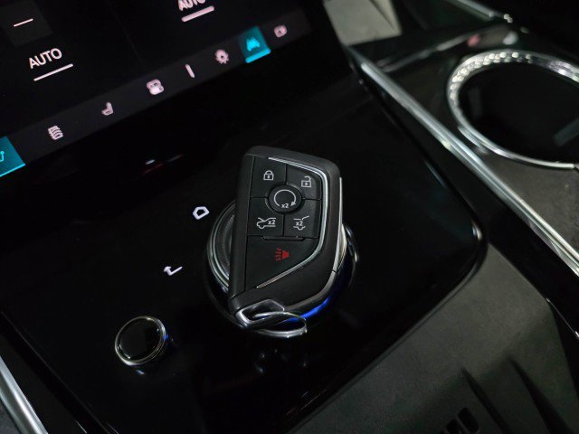 Used 2025 Cadillac Escalade IQ Luxury 2 w/ LPO, Premium Carpet Package image 46