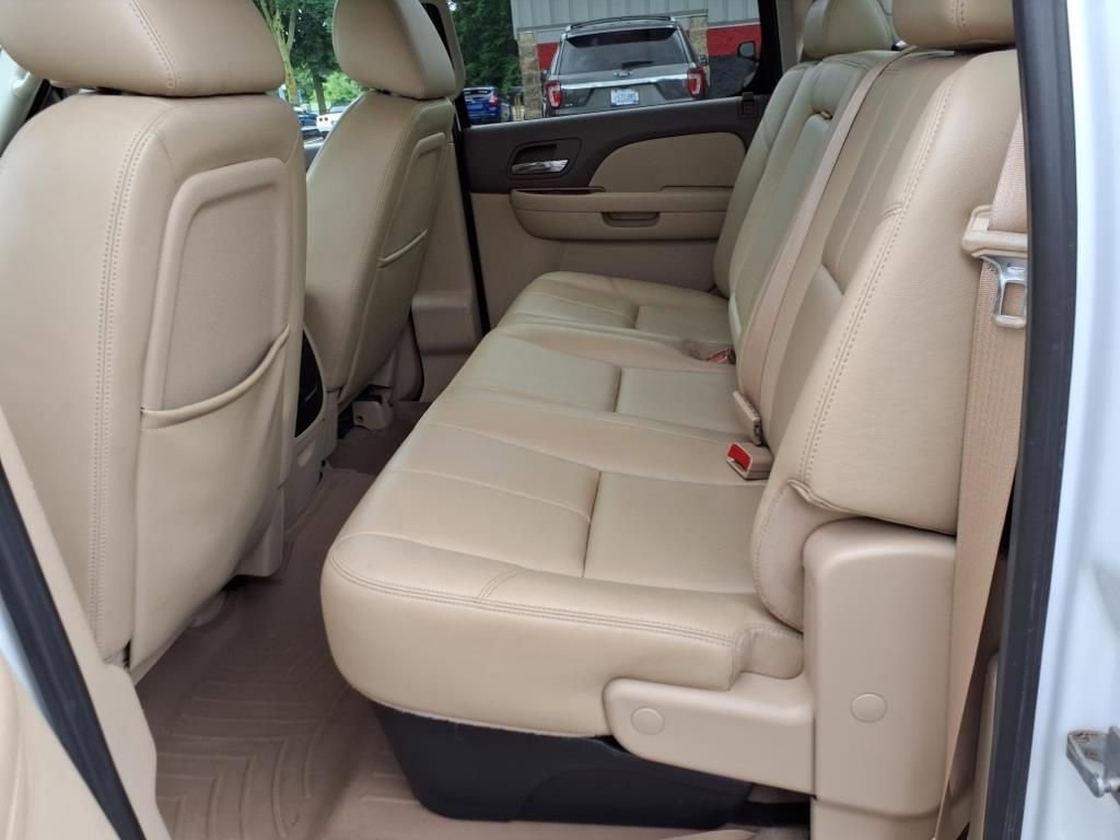 Used 2010 GMC Sierra 3500 SLT w/ SLT Convenience Package AWD/4WD image 11