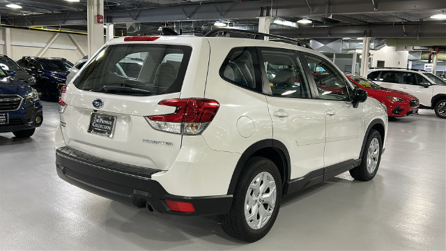 Used 2024 Subaru Forester AWD/4WD image 4