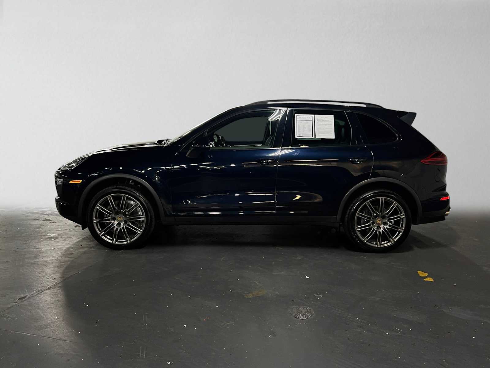 Used 2018 Porsche Cayenne AWD/4WD image 6