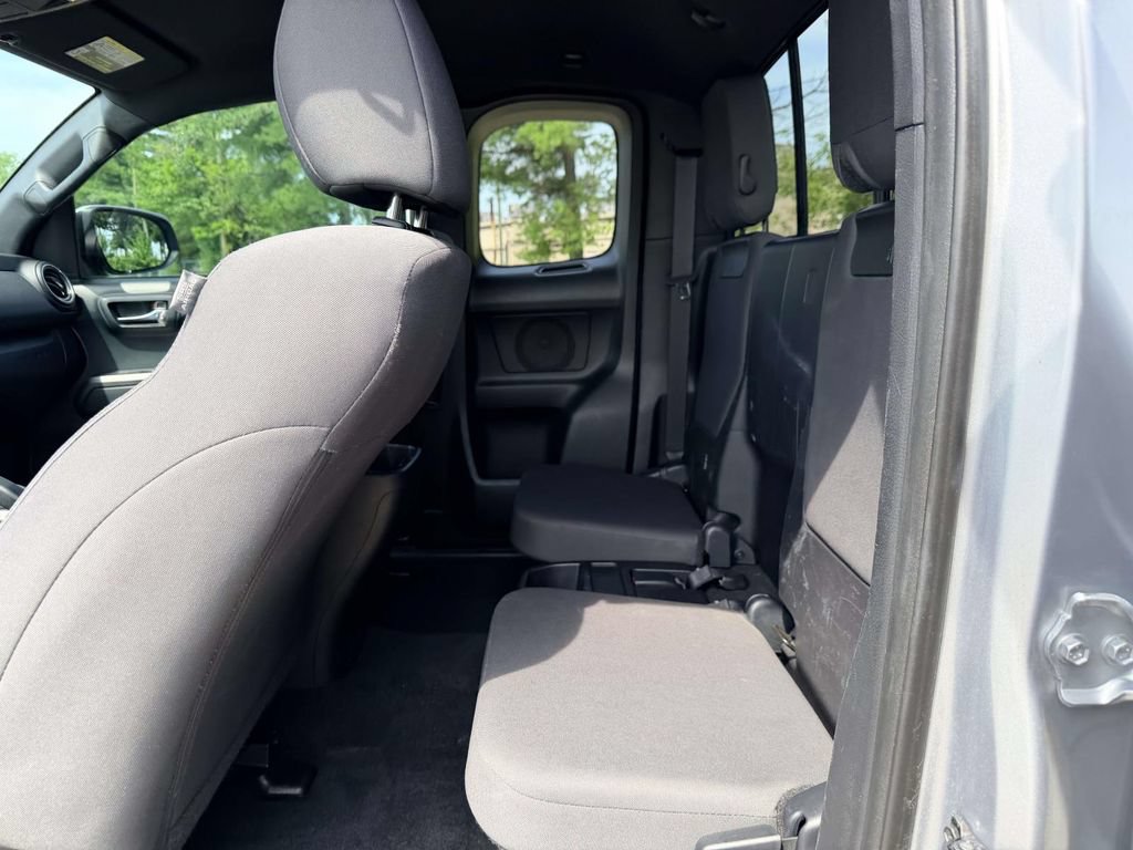 Certified 2016 Toyota Tacoma TRD Sport w/ Towing Package RWD image 17