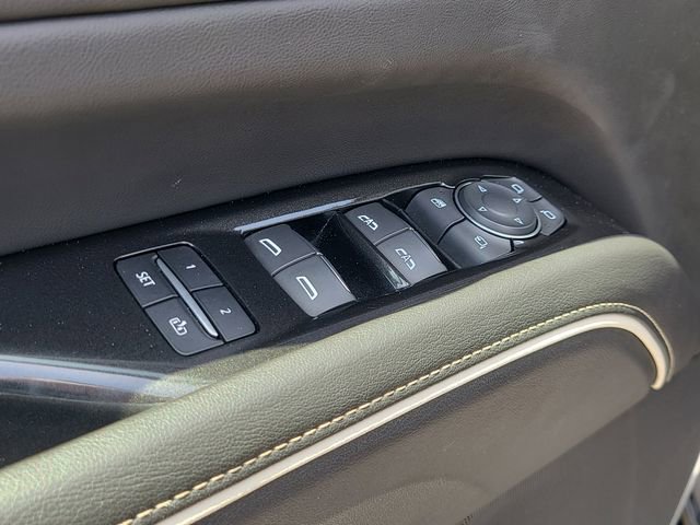 Used 2023 Cadillac Escalade ESV Premium Luxury AWD/4WD image 18