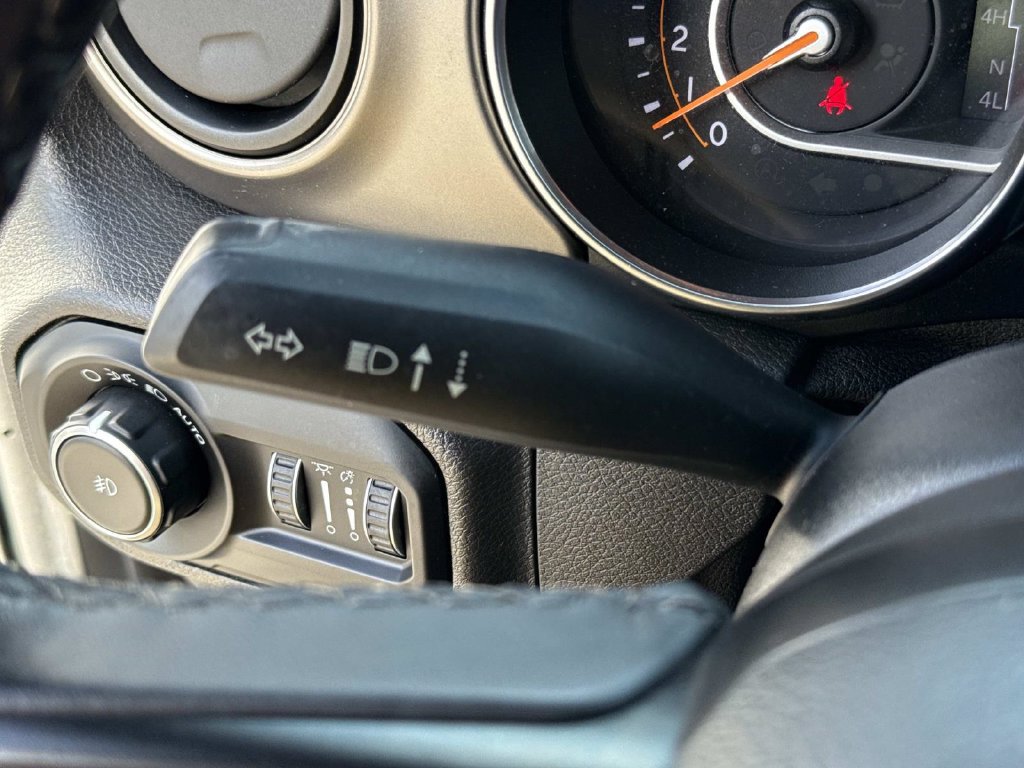 Used 2019 Jeep Wrangler Unlimited Sport S AWD/4WD image 36