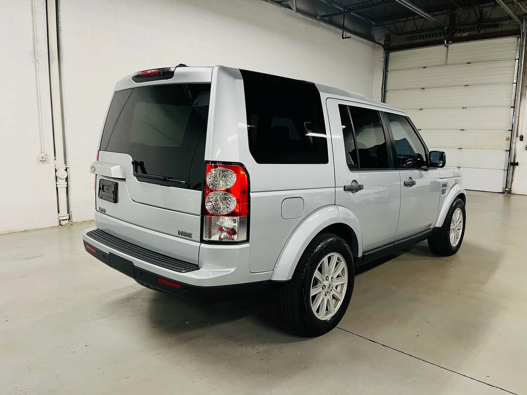 Used 2010 Land Rover LR4 HSE AWD/4WD image 8