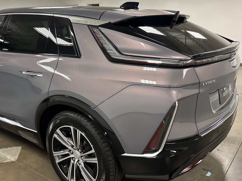 New 2026 Cadillac Lyriq Premium Luxury image 14