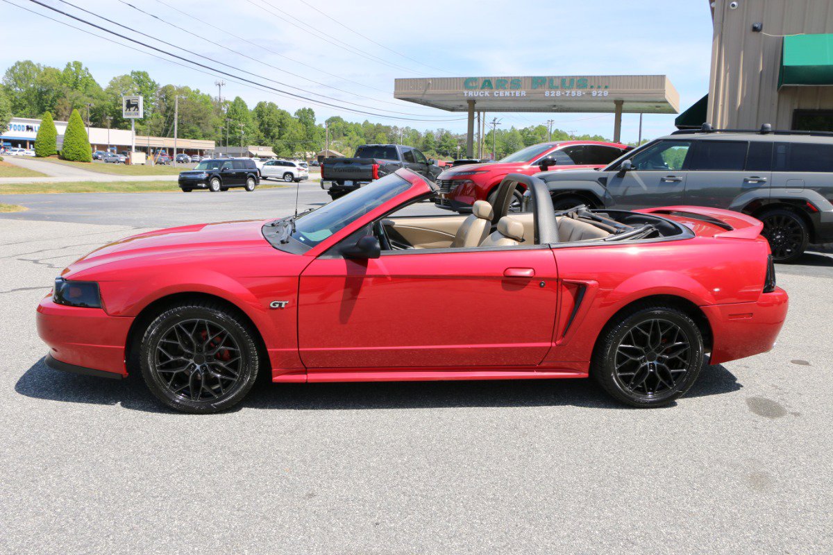 Used 2000 Ford Mustang GT RWD image 2