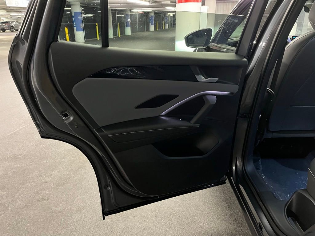 New 2026 Volkswagen Tiguan SE R-Line AWD/4WD image 22