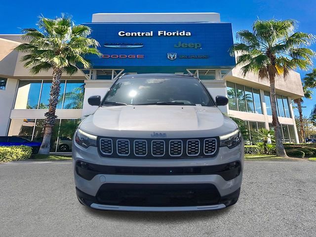 Used 2025 Jeep Compass Limited w/ Elite Group AWD/4WD image 3