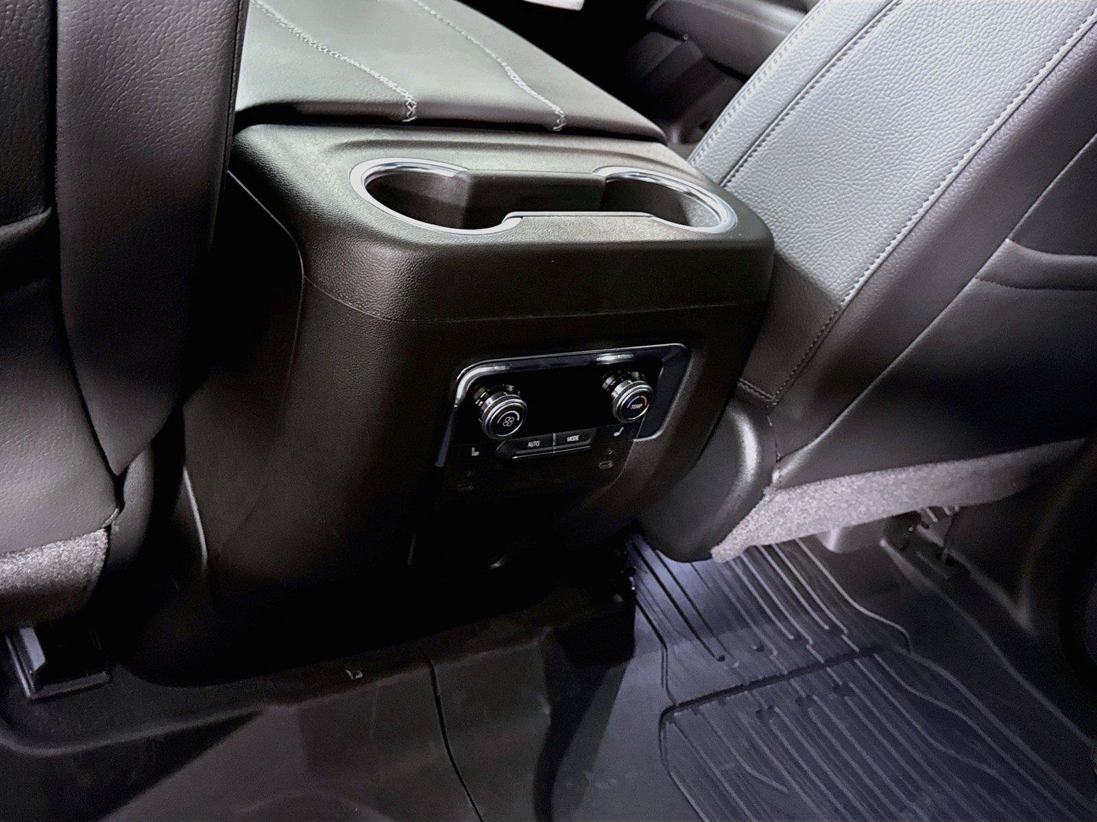 New 2027 GMC Yukon Denali w/ Advanced Technology Package AWD/4WD image 20