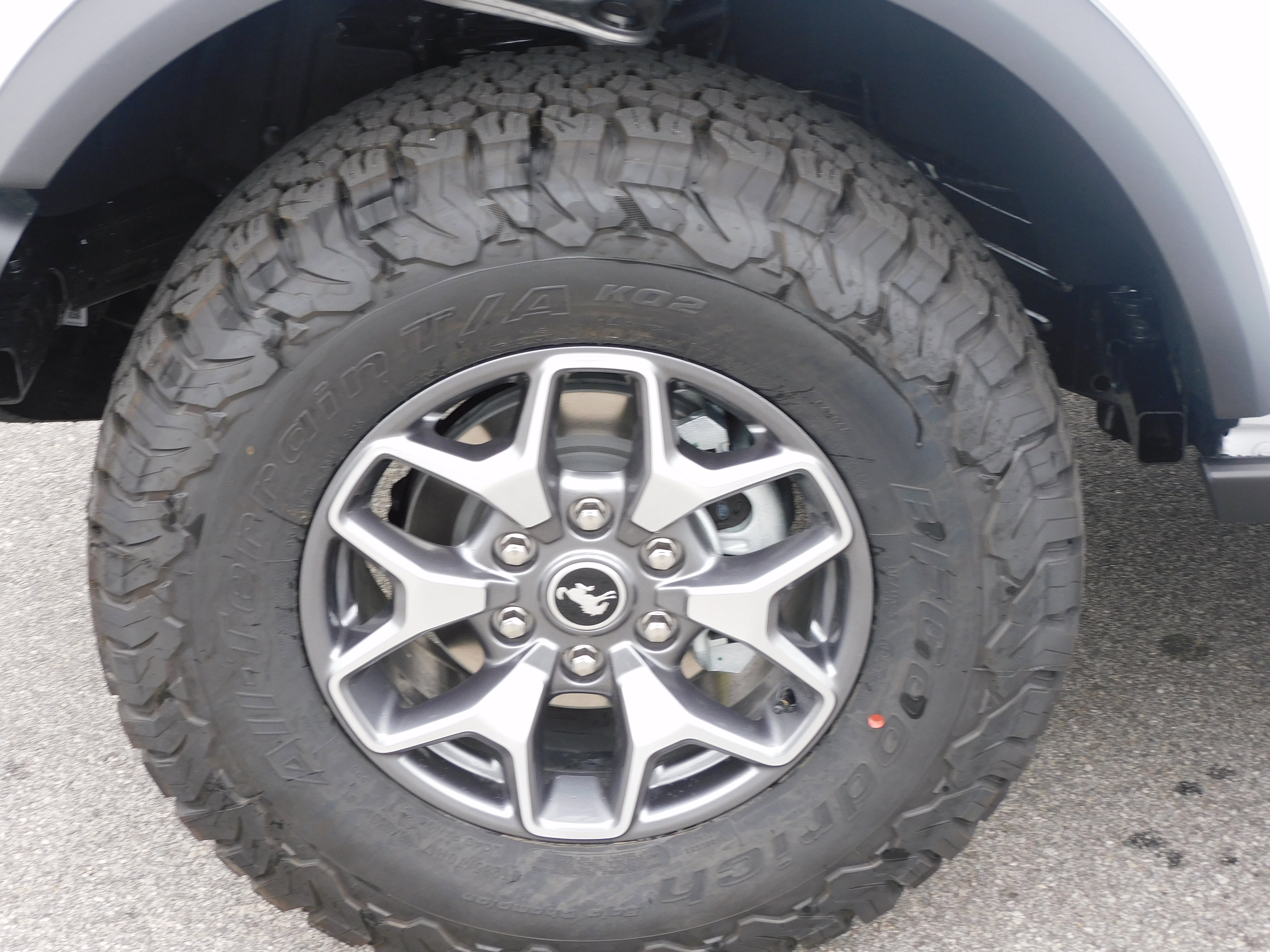 New 2025 Ford Bronco Badlands image 9