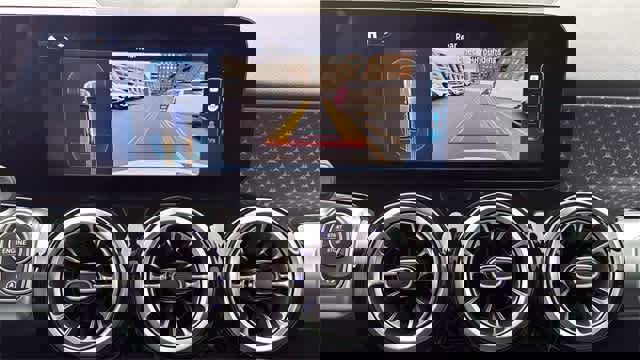 Used 2025 Mercedes-Benz GLB 250 4MATIC image 52