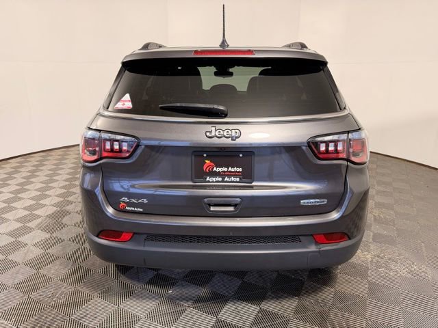 Used 2023 Jeep Compass Latitude image 9