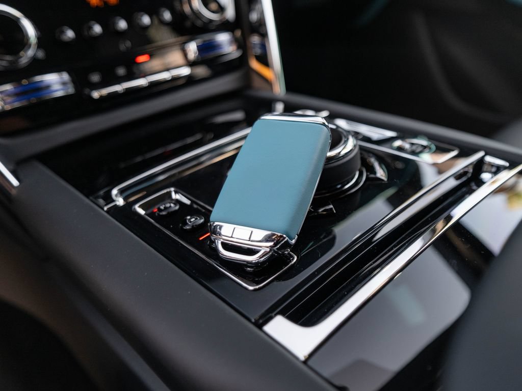 New 2026 Rolls-Royce Cullinan AWD/4WD image 15