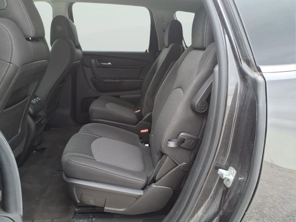 Used 2017 Chevrolet Traverse LT w/ Style and Technology Package FWD image 31