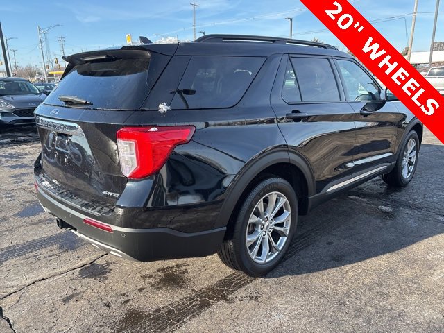 Used 2022 Ford Explorer XLT w/ Equipment Group 202A image 5
