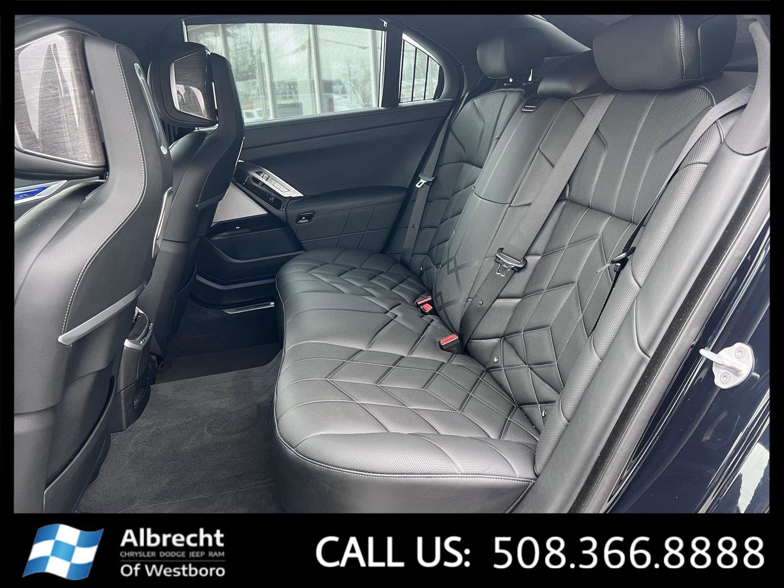 Used 2024 BMW 740i xDrive image 13