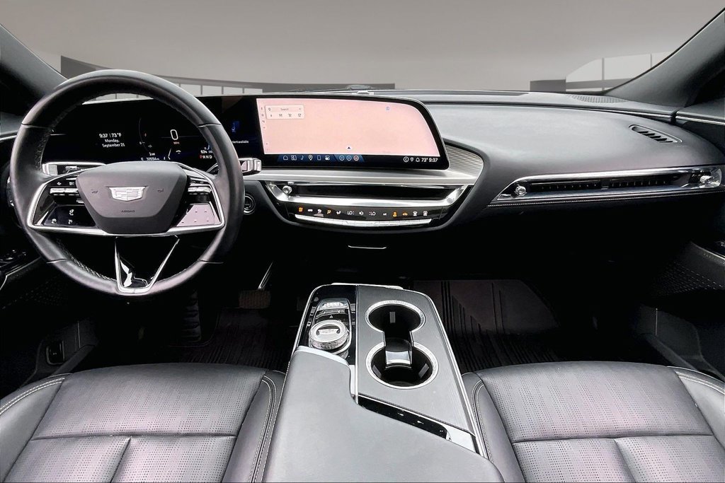 Certified 2024 Cadillac Lyriq Luxury RWD image 15