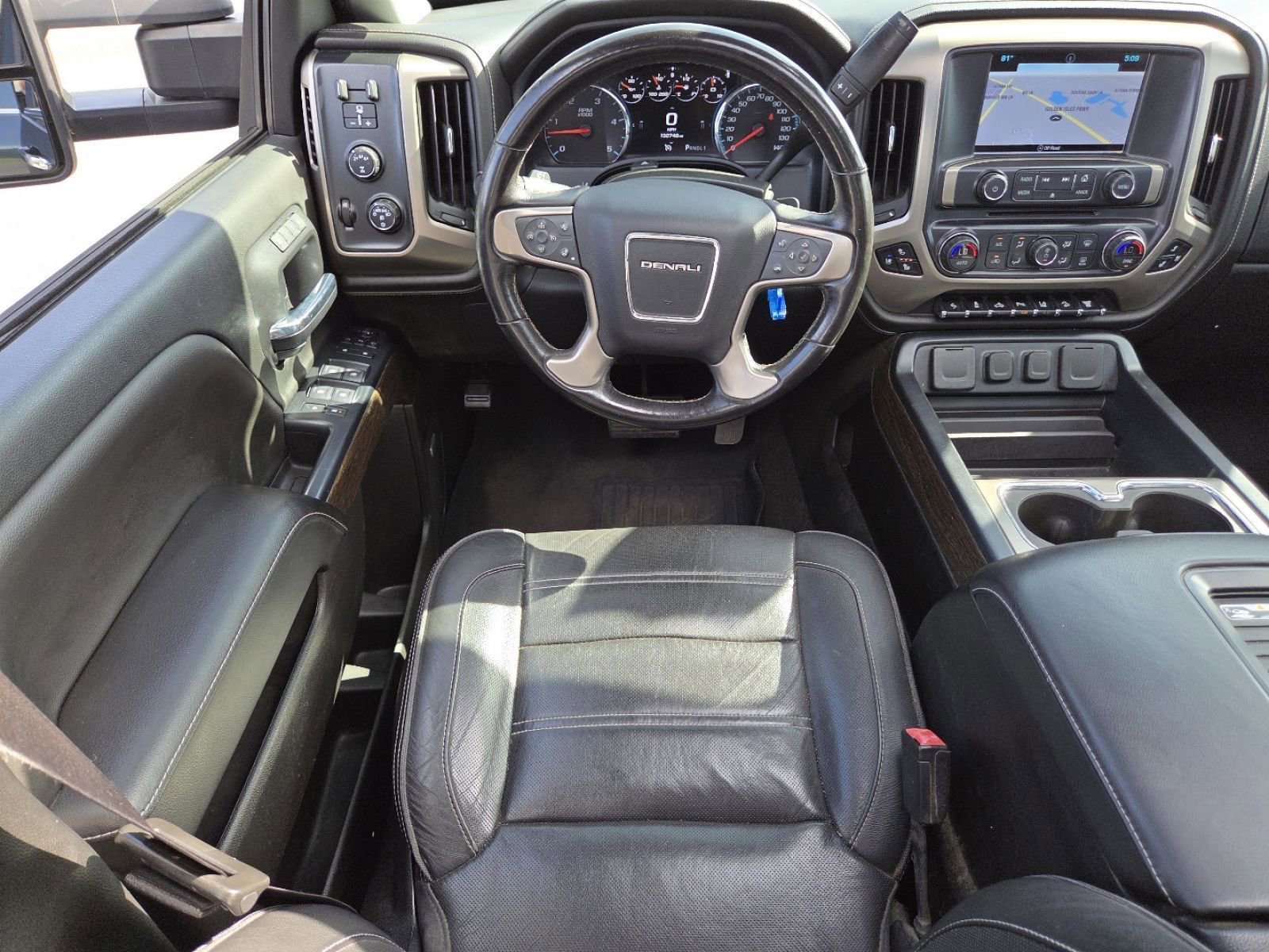 Used 2018 GMC Sierra 2500 Denali w/ Duramax Plus Package AWD/4WD image 27