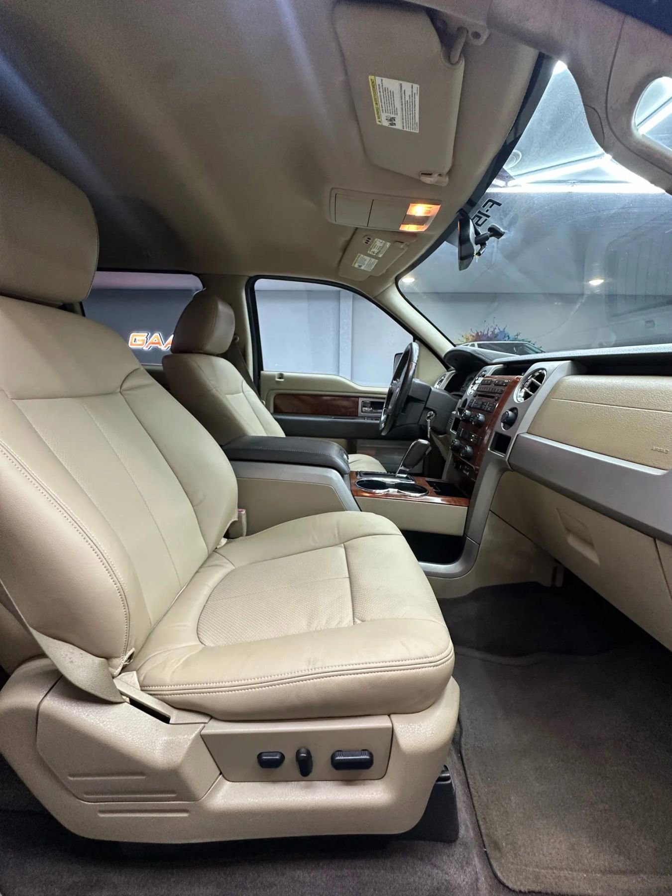 Used 2009 Ford F150 Lariat image 31