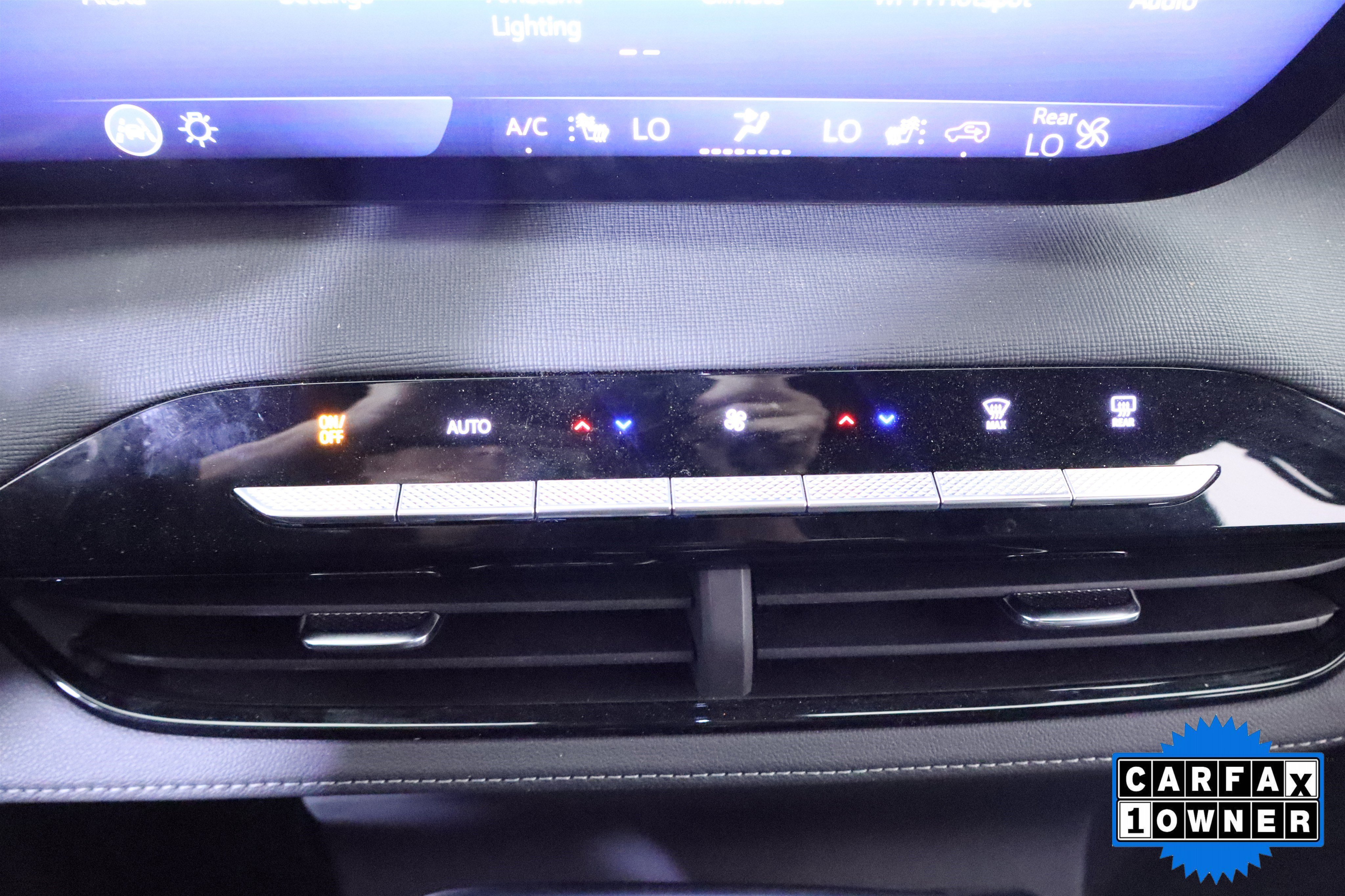 Used 2025 Buick Enclave Preferred FWD image 27